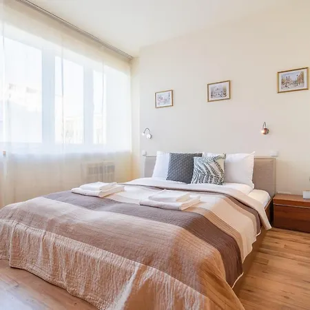 Rent Like Home - Foksal 12 Daire